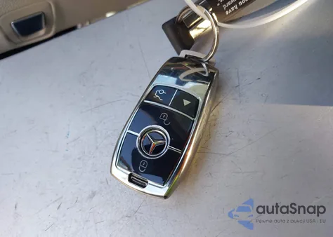 2017 Mercedes-Benz E 300 z USA, uszkodzony, nr VIN WDDZF4JB3HA257369